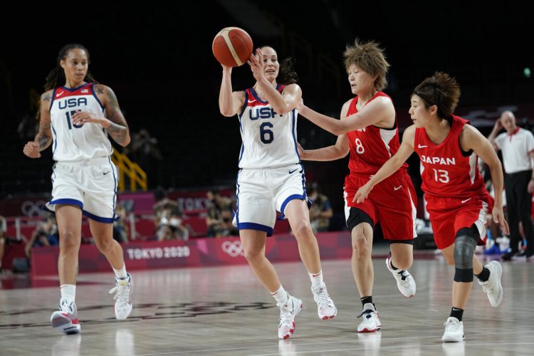 US rolls to women's hoops gold medal in Bird's last Olympics
